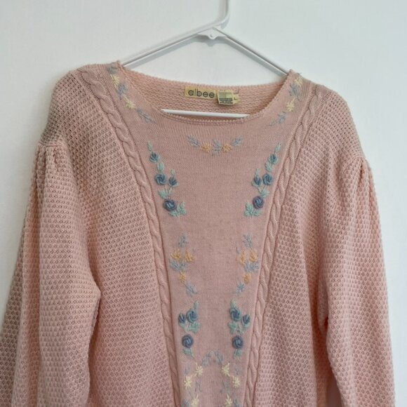 VINTAGE VTG ALBEE Light Baby Pink Pastel Embroidered Cottagecore Grandma Sweater - Picture 2 of 16